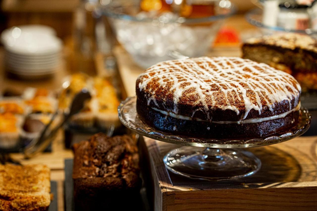 Hacienda Zorita Wine Hotel & Spa Вальвердон Экстерьер фото A cake