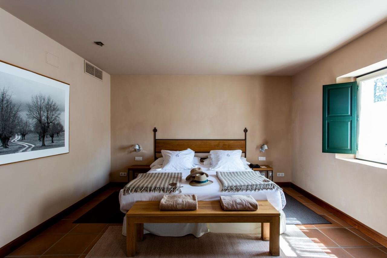 Hacienda Zorita Wine Hotel & Spa Вальвердон Экстерьер фото A room at Hotel Casa 1800